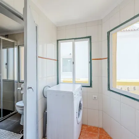 Bright & Spacious Alfama Apartment, By Timecooler Appartement Lisboa