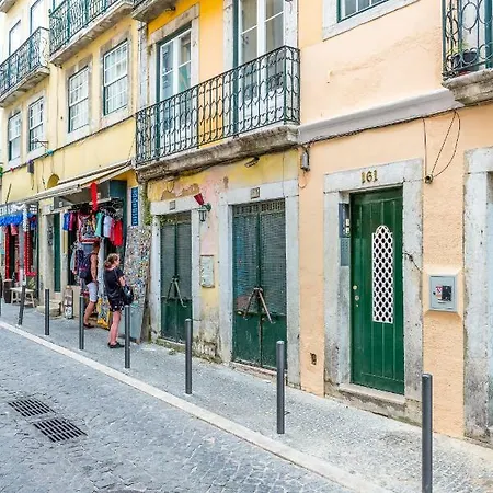 Bright & Spacious Alfama Apartment, By Timecooler * Lisboa