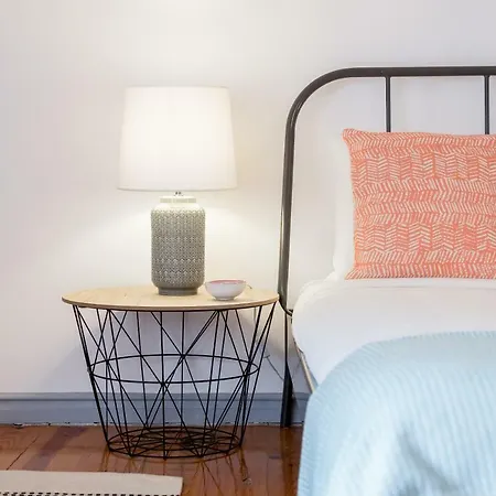 Bright & Spacious Alfama Apartment, By Timecooler Lizbona